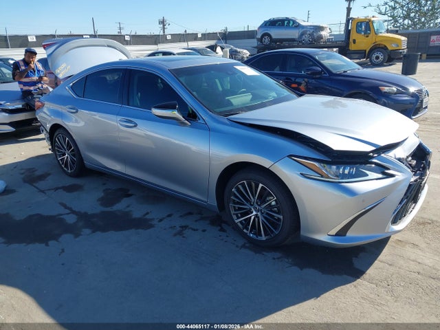 2025 LEXUS ES 300H 58ADA1C10SU073569