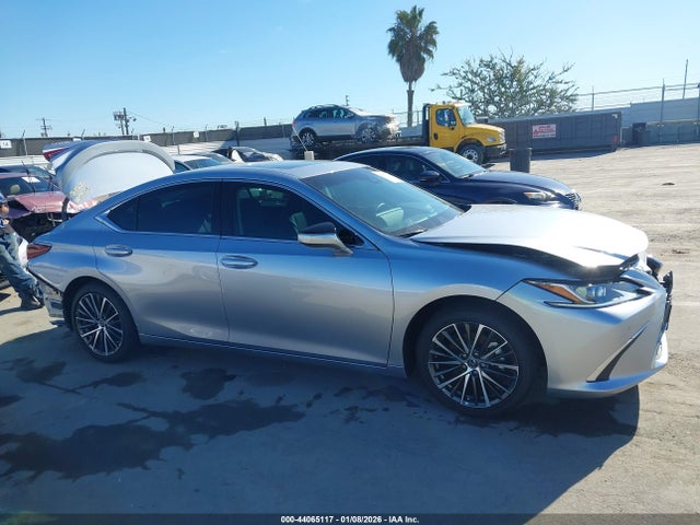 58ADA1C10SU073569 Lexus ES 300H