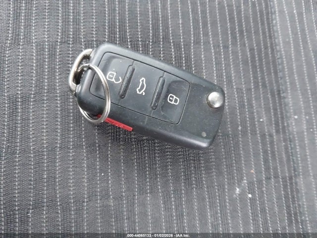 Продаж на аукціоні авто 2018 Volkswagen Tiguan Limited 2.0t, vin: WVGBV7AX4JK004195, номер лоту: 44065133
