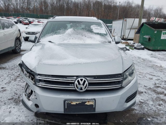 Продаж на аукціоні авто 2018 Volkswagen Tiguan Limited 2.0t, vin: WVGBV7AX4JK004195, номер лоту: 44065133