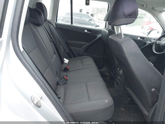 Продаж на аукціоні авто 2018 Volkswagen Tiguan Limited 2.0t, vin: WVGBV7AX4JK004195, номер лоту: 44065133