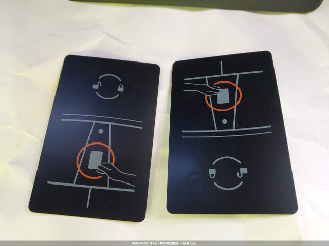 2025 TESLA MODEL 3 5YJ3E1EA1SF033535 Photo 10