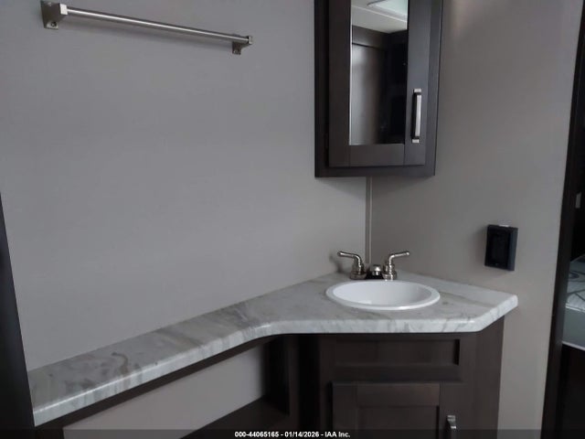 Grand Design Other 2021 573TT3322MDD00247 Image 17