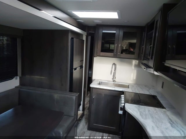 Grand Design Other 2021 573TT3322MDD00247 Image 8