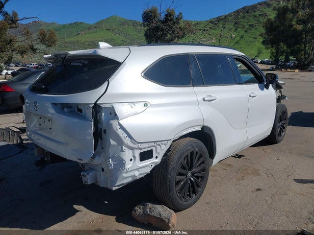 5TDKDRAHXRS529794 Toyota Highlander Xse