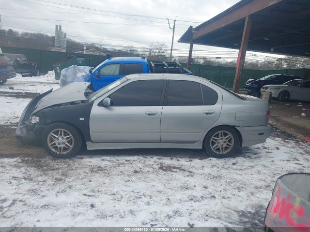 2000 Infiniti G20 Luxury/touring მანქანა იყიდება აუქციონზე, vin: JNKCP11A4YT304883, აუქციონის ნომერი: 44065190