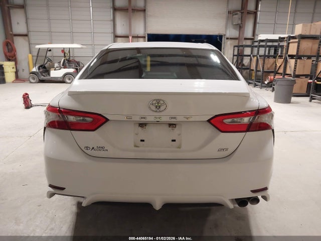 4T1B11HK4JU678175 Toyota CAMRY SE