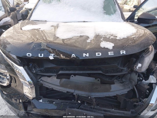 2025 MITSUBISHI OUTLANDER JA4J4WA84SZ022253 Photo 9