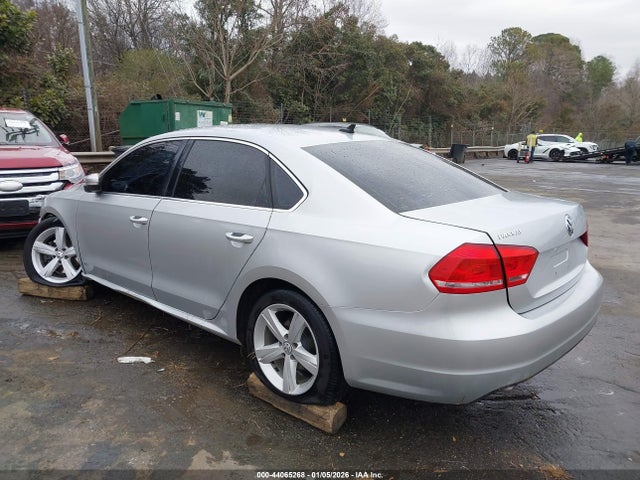 2015 Volkswagen Passat 1.8t Limited Edition მანქანა იყიდება აუქციონზე, vin: 1VWAS7A3XFC091136, აუქციონის ნომერი: 44065268