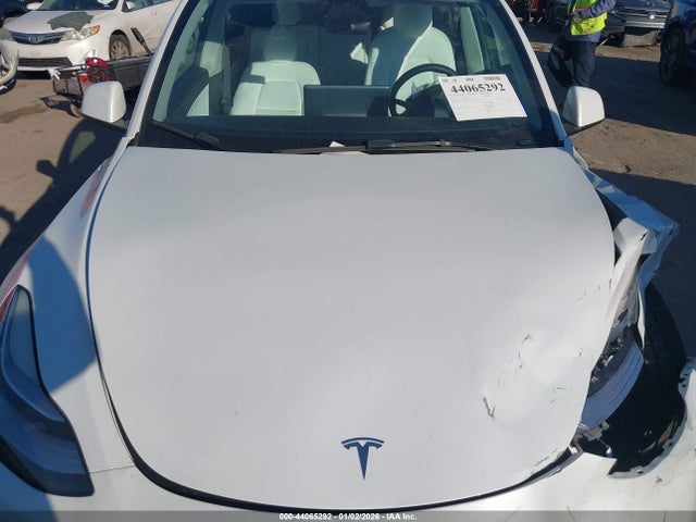 2022 TESLA MODEL Y 7SAYGAEE5NF381008 Photo 9
