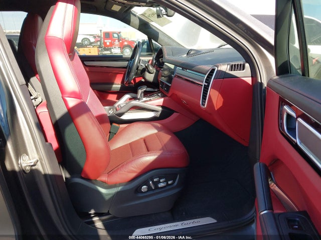 2019 PORSCHE CAYENNE WP1AF2AY5KDA80649 Photo 4