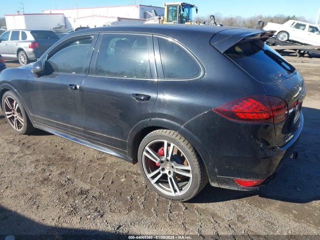 2013 PORSCHE CAYENNE WP1AD2A22DLA73863 Photo 2