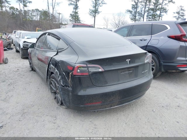 2022 TESLA MODEL 3 5YJ3E1EB7NF167723 Photo 2