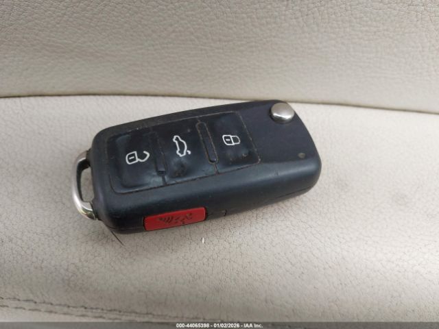 2016 VOLKSWAGEN TIGUAN WVGAV7AX8GW509217 Photo 10