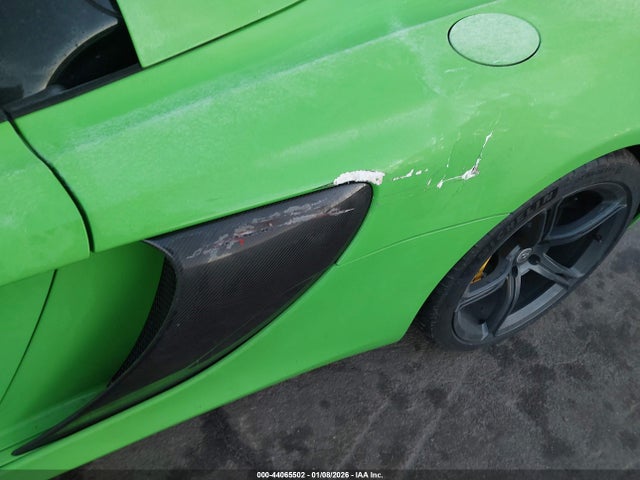 Mclaren 650S 2015 SBM11FAA0FW004090 Image 17