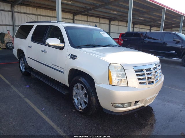 2008 CADILLAC ESCALADE ESV 1GYFK66808R135369 Photo 0