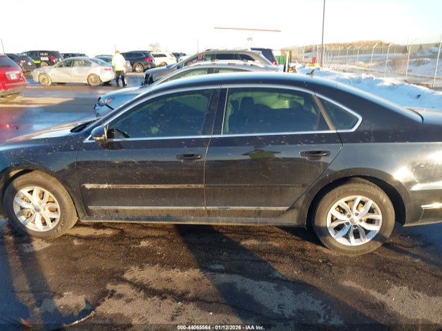 Volkswagen Passat 1.8t S 2017 1VWAT7A39HC075767 Image 15