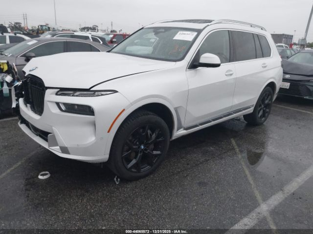 2025 BMW X7 5UX23EM01S9Z24399 Photo 1