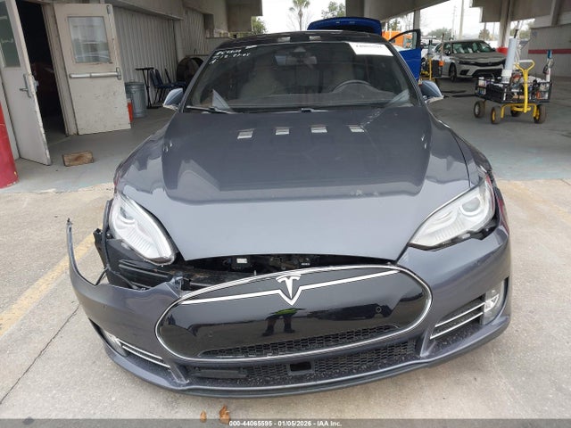 Tesla Model S 60d/70d/75d/85d/90d 2016 5YJSA1E2XGF122396 Image 12