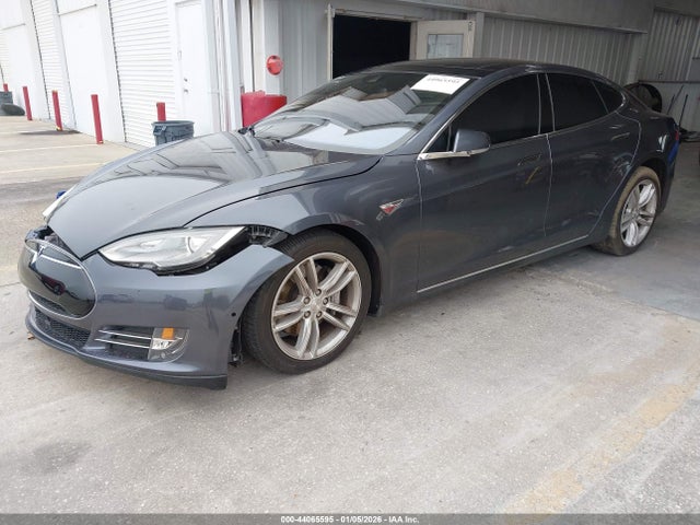 2016 TESLA MODEL S 5YJSA1E2XGF122396 Photo 1