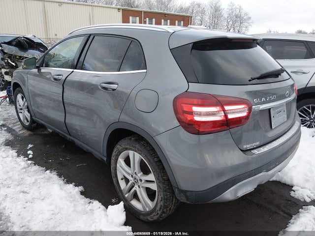 2020 MERCEDES-BENZ GLA 250 WDCTG4GB7LJ661704 Photo 2