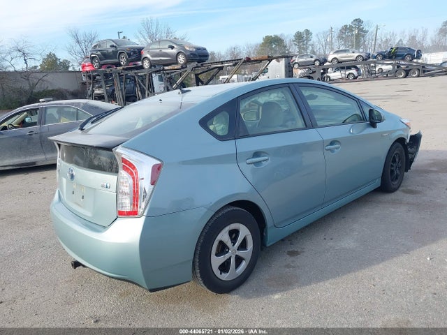 Toyota Prius Three 2015 JTDKN3DU1F1913121 Image 4