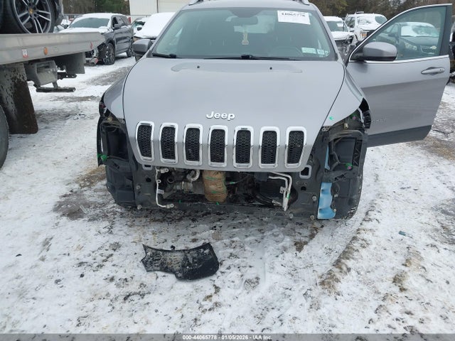 Продажа на аукционе авто 2017 Jeep Cherokee Latitude 4x4, vin: 1C4PJMCS1HD213804, номер лота: 44065778