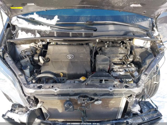 2016 TOYOTA SIENNA 5TDYK3DC5GS748804 Photo 9