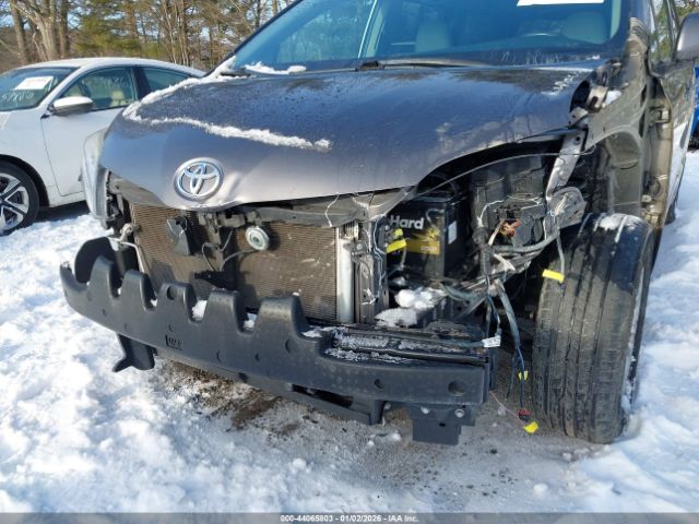 2016 TOYOTA SIENNA 5TDYK3DC5GS748804 Photo 5