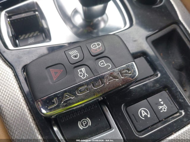 2016 JAGUAR F-TYPE SAJWA6AT9G8K24738 Photo 10