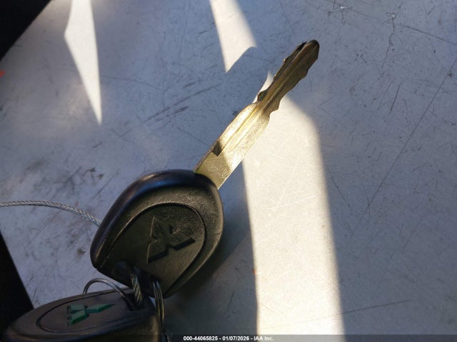 2004 MITSUBISHI ENDEAVOR 4A4MM31SX4E105427 Photo 10