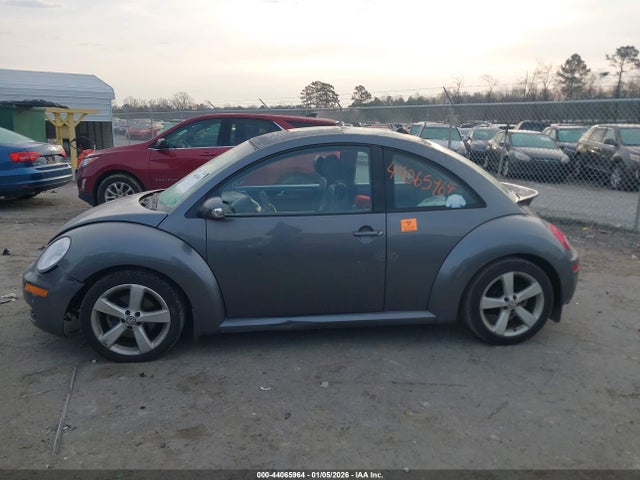 44065964 :رقم المزاد ، 3VWSW31CX6M419848 vin ، 2006 Volkswagen New Beetle 2.5 مزاد بيع