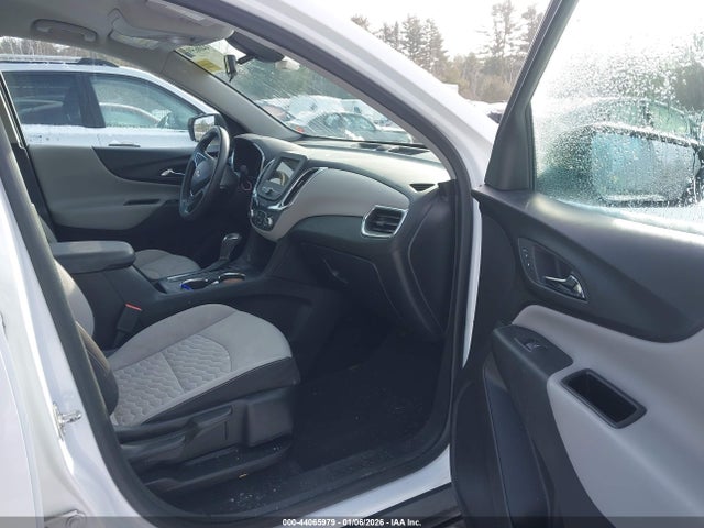 3GNAXHEV0KS564995 Chevrolet EQUINOX LS