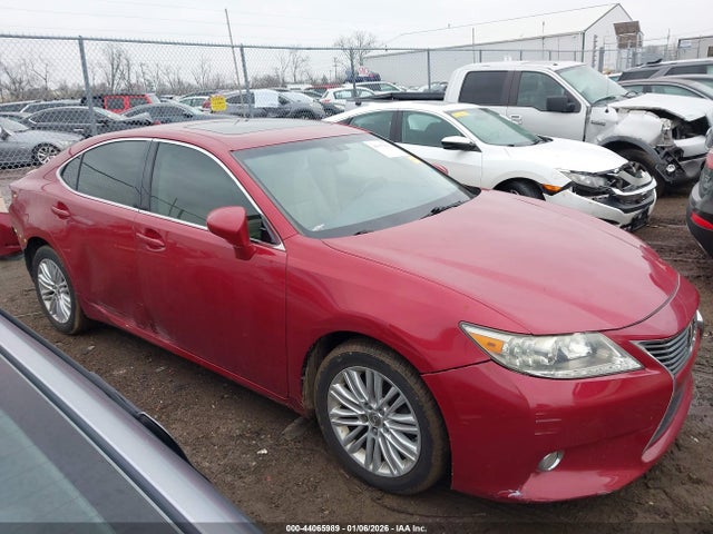 44065989 :رقم المزاد ، JTHBK1GG5D2078584 vin ، 2013 Lexus Es 350 مزاد بيع