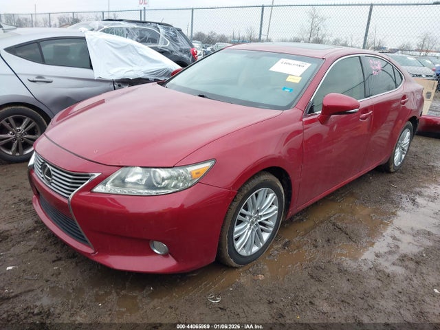 44065989 :رقم المزاد ، JTHBK1GG5D2078584 vin ، 2013 Lexus Es 350 مزاد بيع
