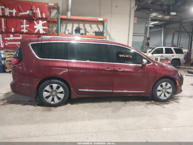 2C4RC1N70HR710950 Chrysler Pacifica Hybrid Platinum