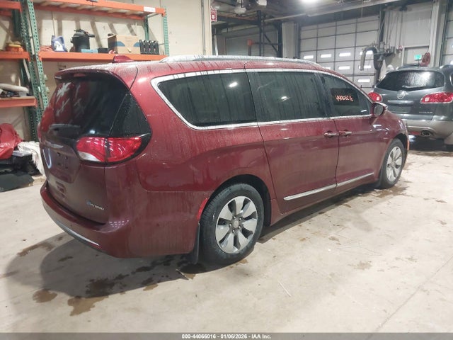 2017 CHRYSLER PACIFICA HYBRID 2C4RC1N70HR710950 Photo 3