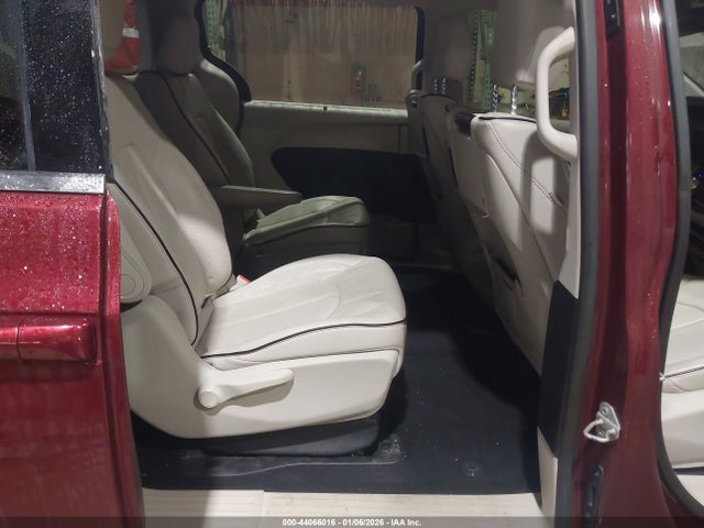 2017 CHRYSLER PACIFICA HYBRID 2C4RC1N70HR710950 Photo 7