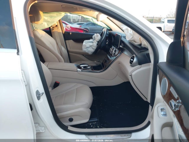 Продаж на аукціоні авто 2019 Mercedes-benz Glc 300 Coupe 4matic, vin: WDC0J4KB9KF512692, номер лоту: 44066057