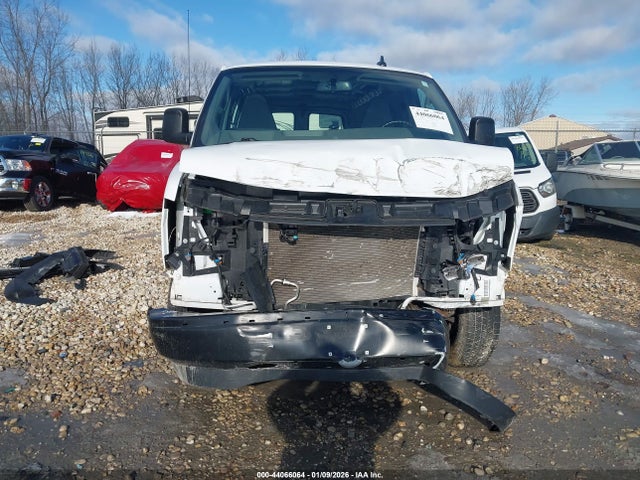 1GTW7AF75N1218713 GMC Savana Cargo Rwd 2500 Regular Wheelbase Work Van