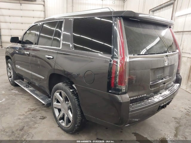 2015 CADILLAC ESCALADE 1GYS4CKJ3FR238105 Photo 2