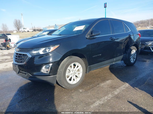 Chevrolet EQUINOX LT 2019 2GNAXUEV7K6247934 Image 2