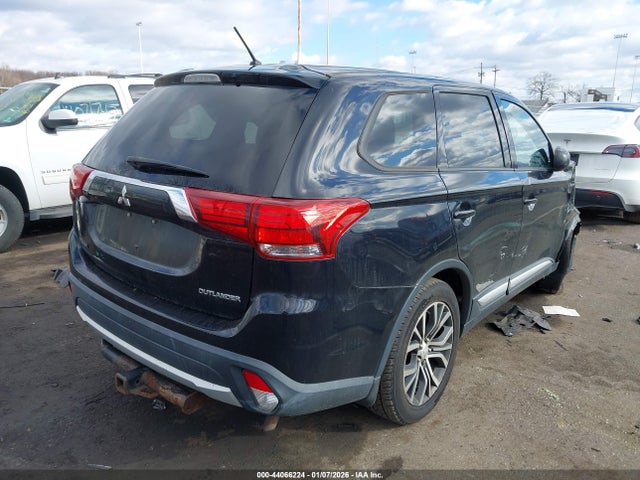 2016 MITSUBISHI OUTLANDER JA4AZ3A31GZ021427 Photo 3