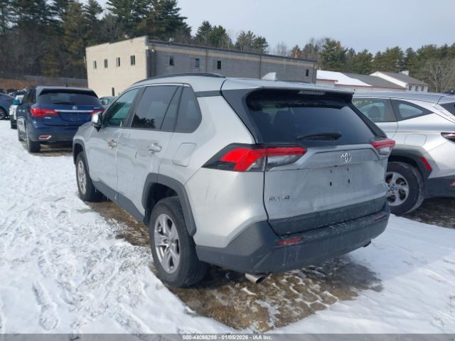 2022 TOYOTA RAV4 2T3W1RFV8NW201937 Photo 2