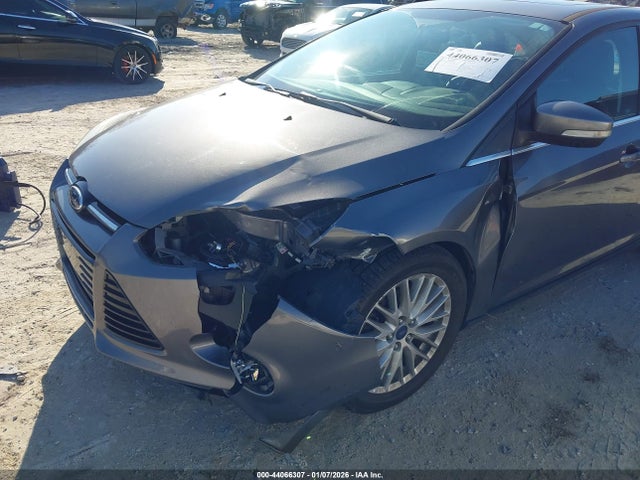 Aukcja sprzedaży 2014 Ford Focus Titanium, vin: 1FADP3J25EL395772, numer aukcji: 44066307