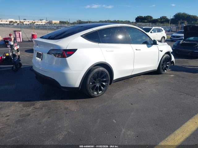 2022 TESLA MODEL Y 7SAYGDEE9NF385502 Photo 3