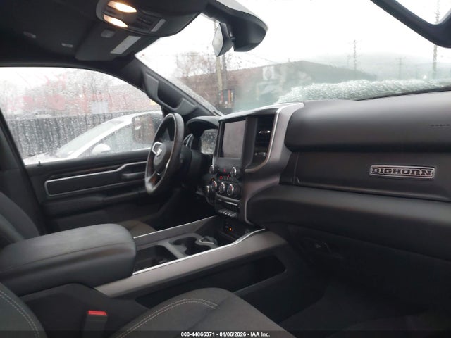 2019 RAM 1500 1C6SRFFT1KN885924 Photo 4
