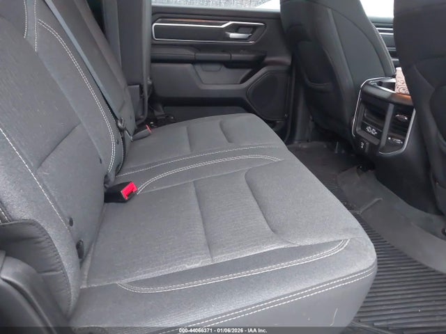 2019 RAM 1500 1C6SRFFT1KN885924 Photo 7
