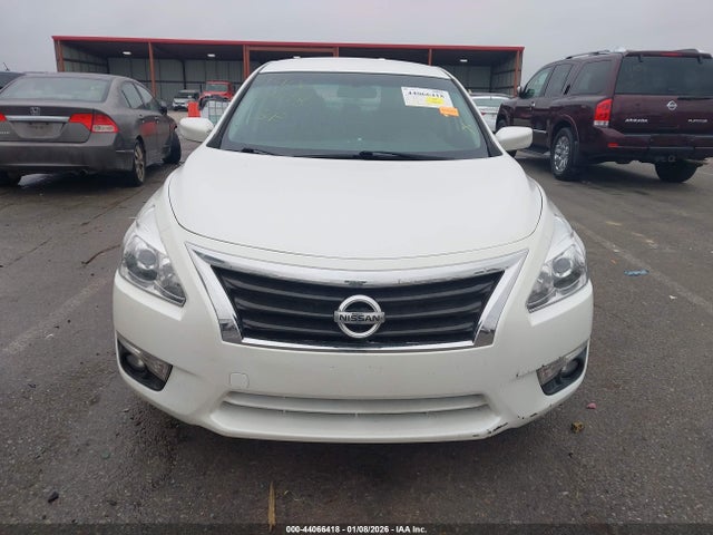 2015 Nissan Altima 2.5 Sv მანქანა იყიდება აუქციონზე, vin: 1N4AL3APXFC173062, აუქციონის ნომერი: 44066418