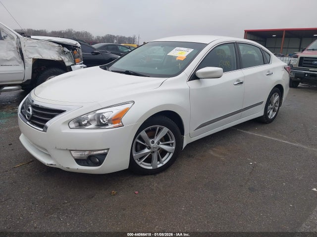 2015 Nissan Altima 2.5 Sv მანქანა იყიდება აუქციონზე, vin: 1N4AL3APXFC173062, აუქციონის ნომერი: 44066418